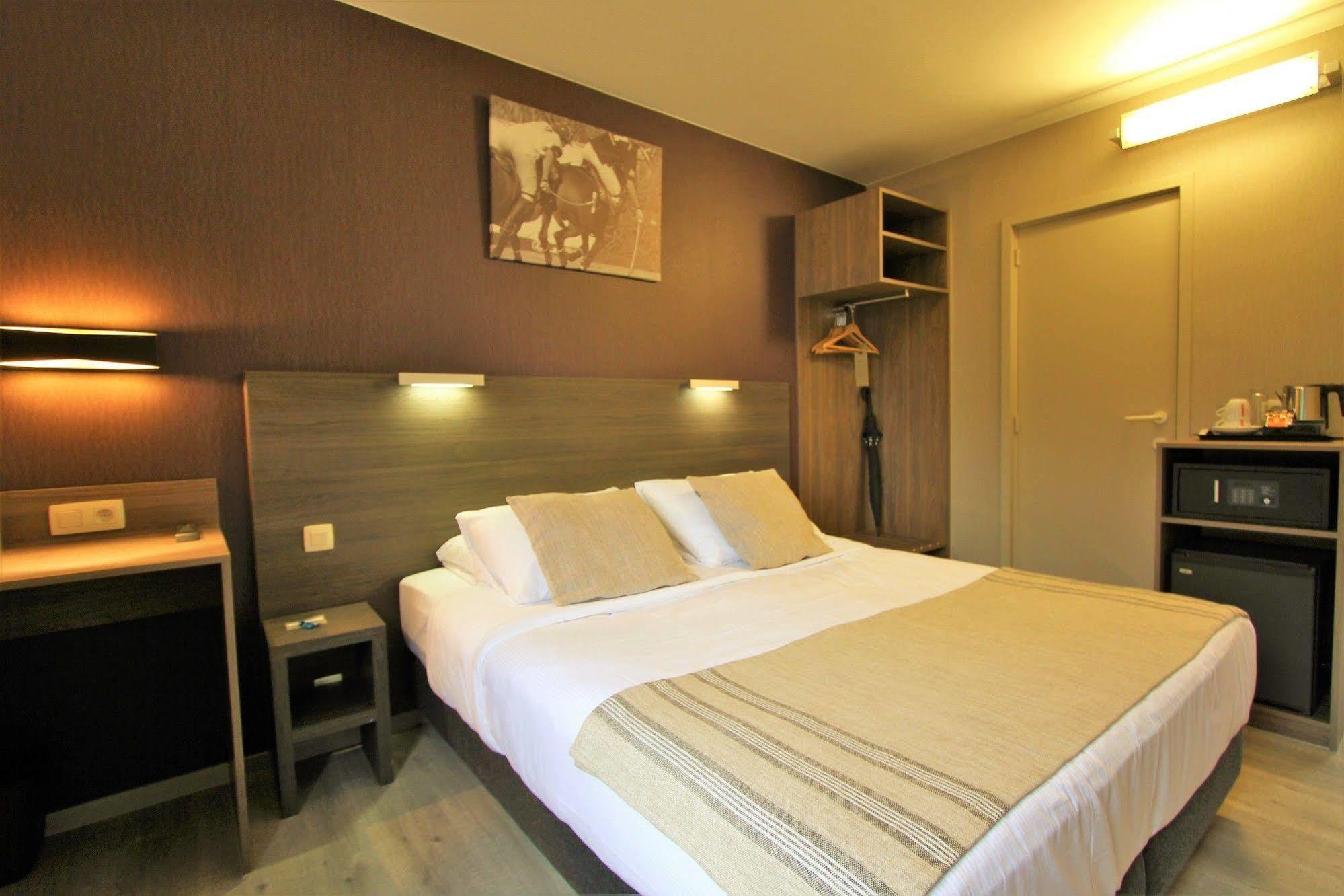 Hotel Auberge St. Pol Knokke-Heist Esterno foto