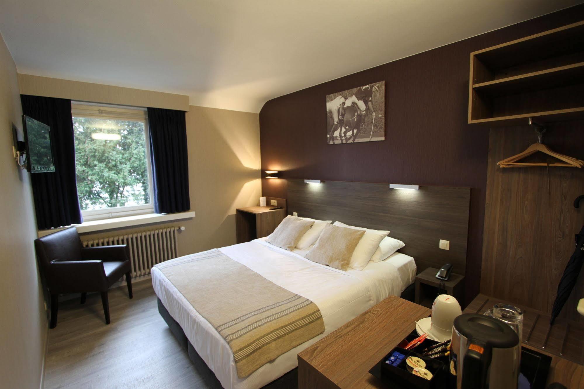 Hotel Auberge St. Pol Knokke-Heist Esterno foto